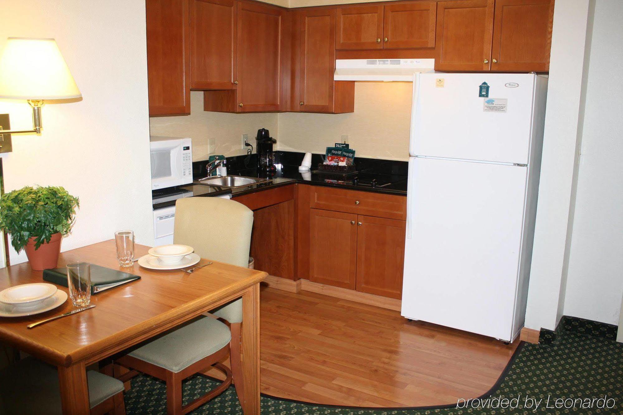 Homewood Suites By Hilton Dallas-Park Central Area Chambre photo